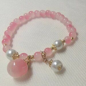 Pearl bracelet made of pink opal